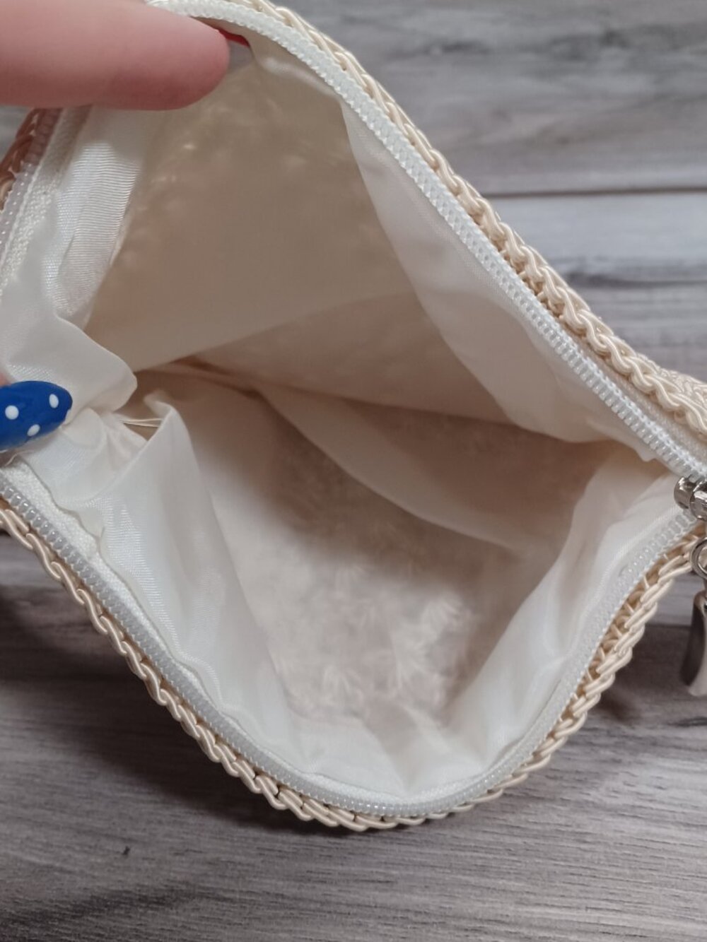 NWT Pacific Connections Beautiful Crochet Crossbody Cream Colored Small Purse - Picture 6 of 8